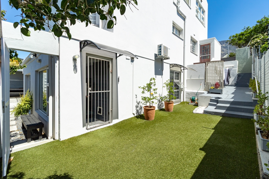 To Let 1 Bedroom Property for Rent in Vredehoek Western Cape